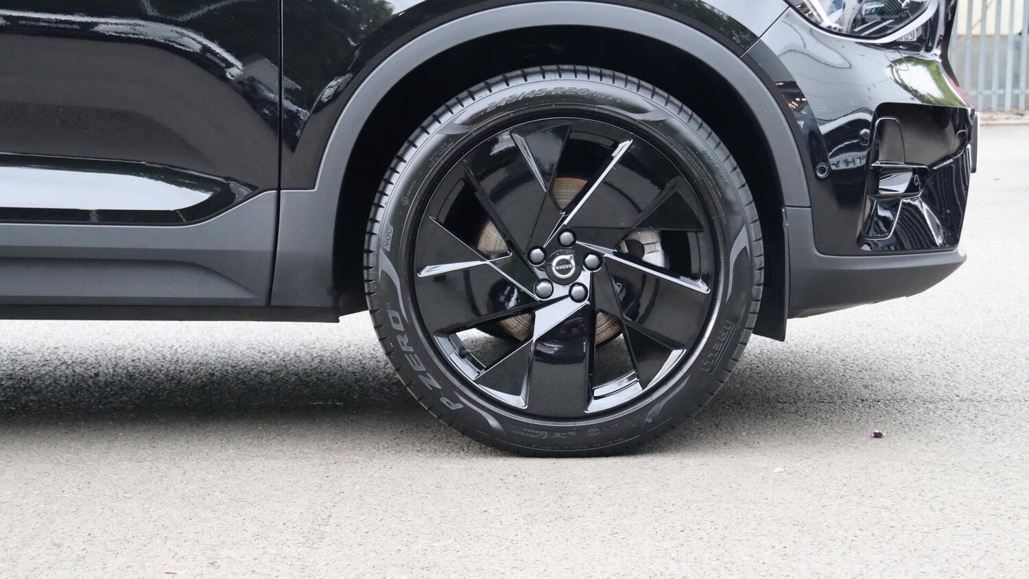 Used Volvo XC40 2025 for sale - 76060700: Photo 9