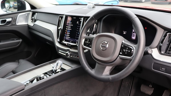Used Volvo XC60 2024 for sale - 75232670: Photo 4