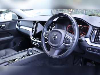 Used Volvo V60 2021 for sale - 75552292: Photo