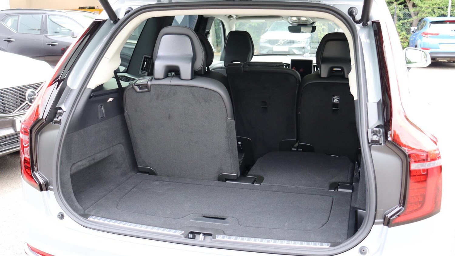 Used Volvo XC90 2025 for sale - 76013452: Photo 14