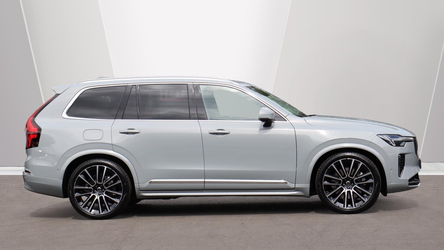 Used Volvo XC90 2025 for sale - 76013452: Photo 3