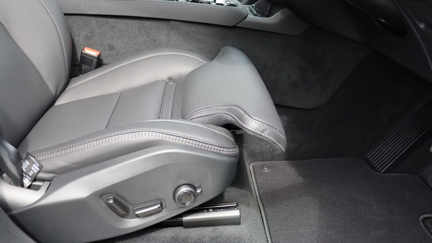 Used Volvo XC90 2025 for sale - 76013452: Photo 30
