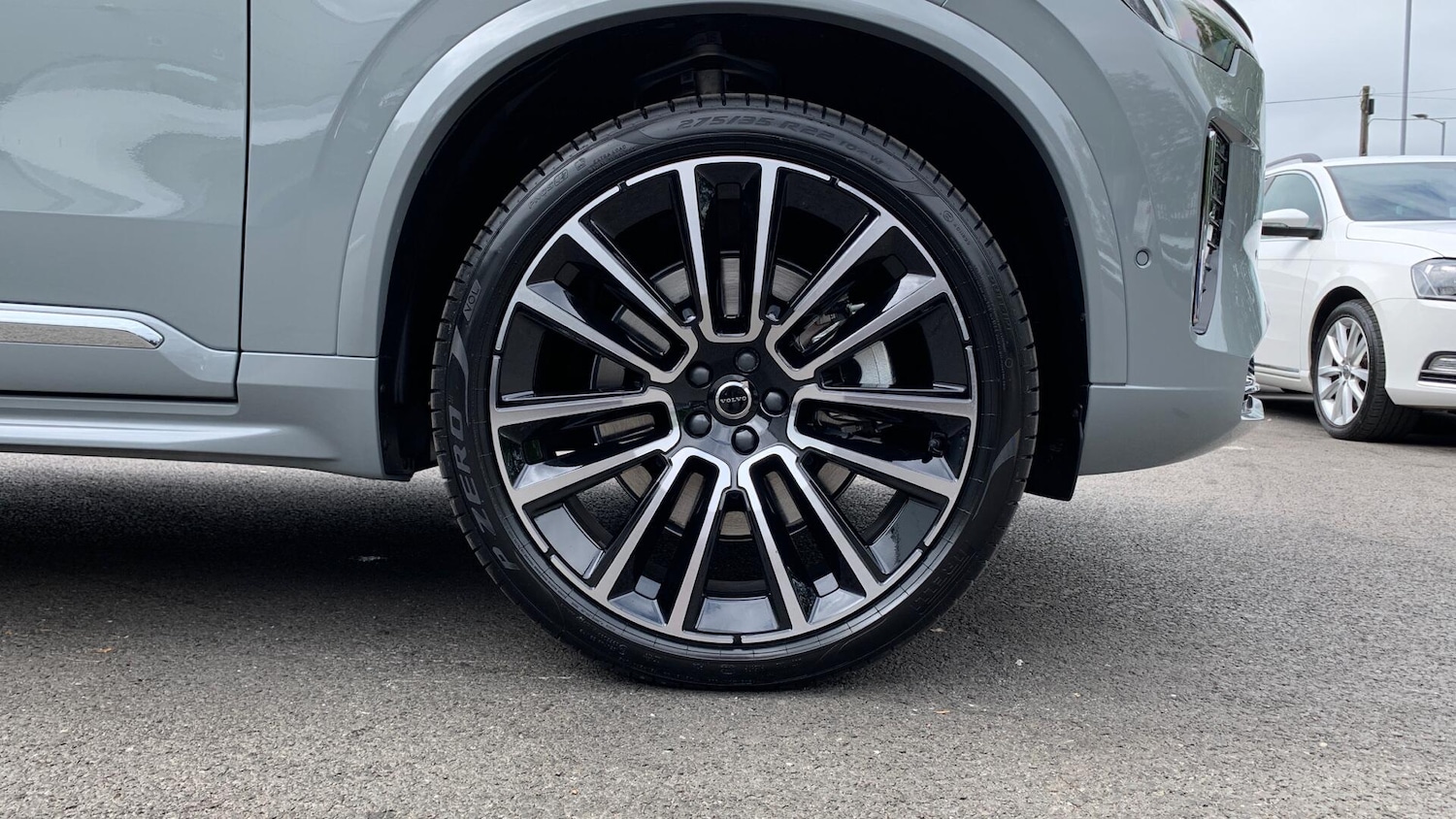 Used Volvo XC90 2025 for sale - 76013452: Photo 9