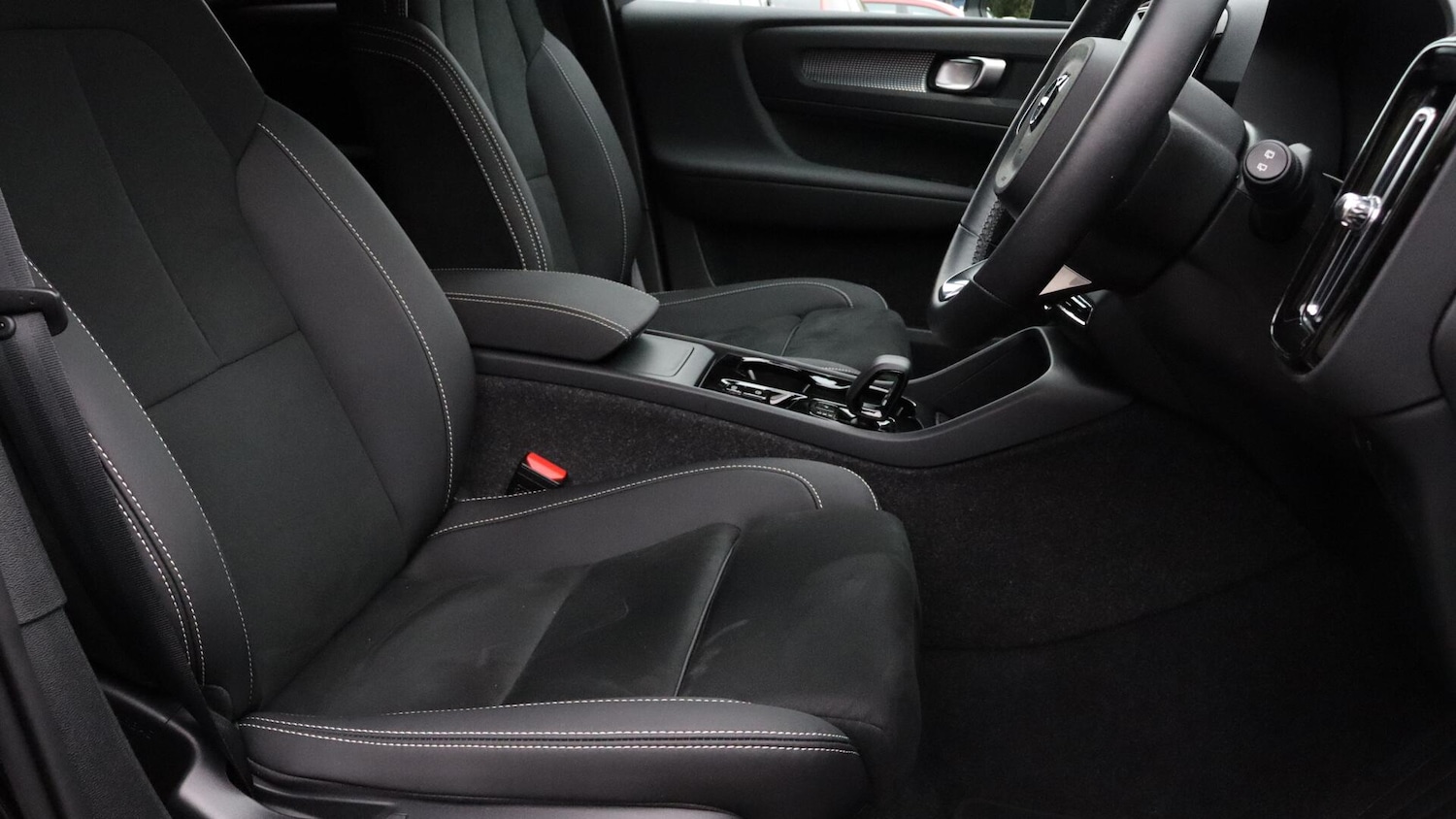 Used Volvo XC40 2025 for sale - 76326220: Photo 10