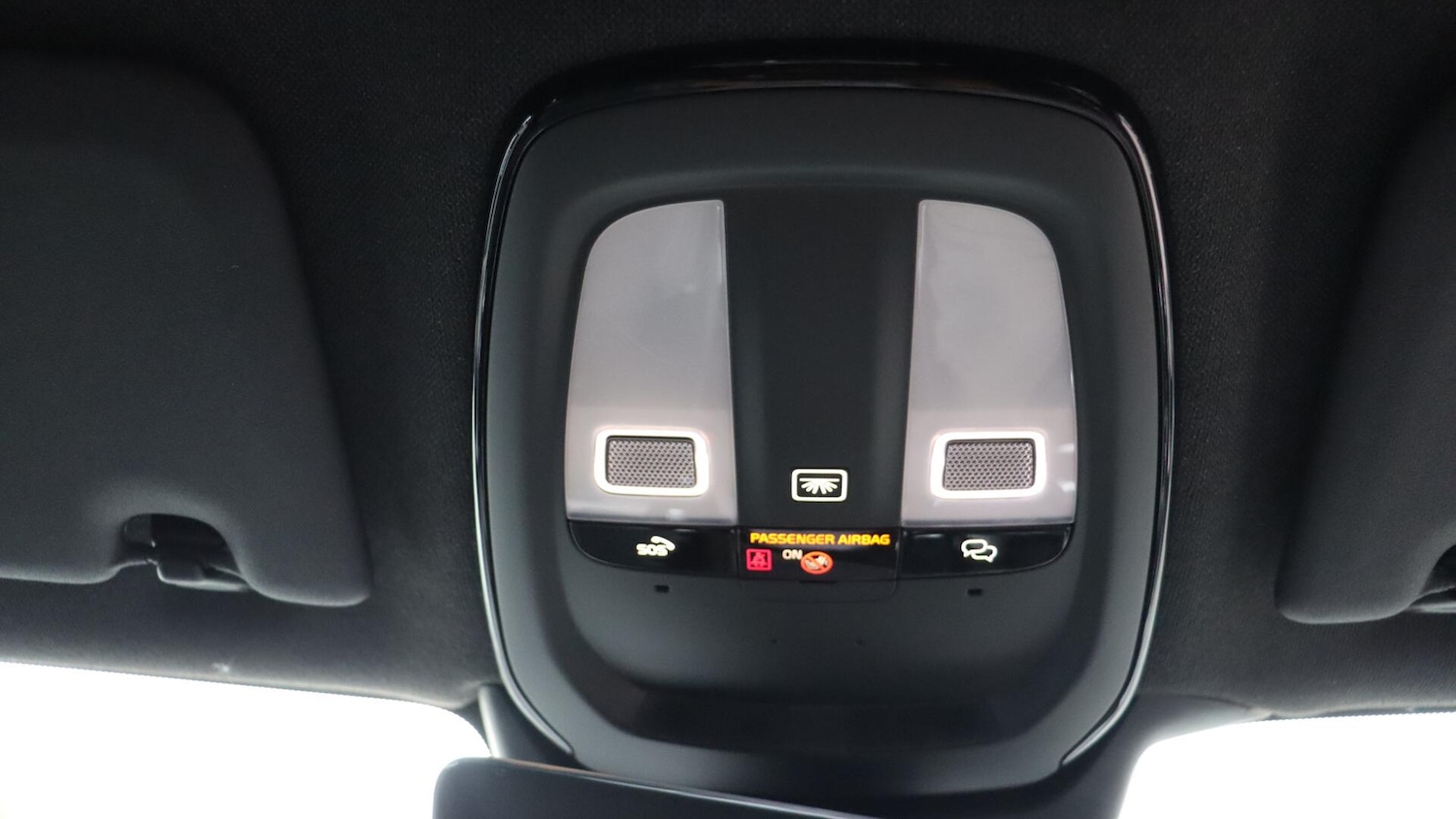 Used Volvo XC40 2025 for sale - 76326220: Photo 28