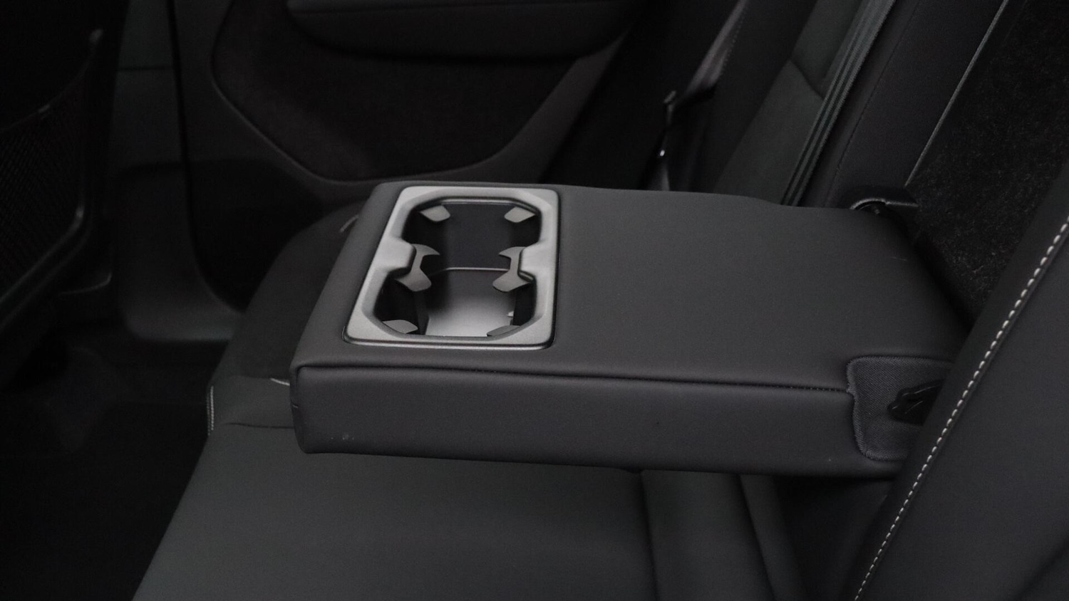 Used Volvo XC40 2025 for sale - 76326220: Photo 34