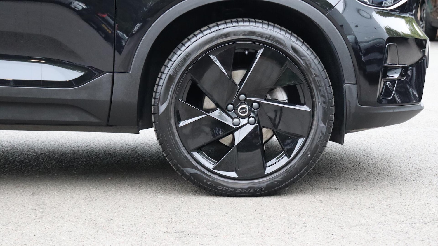 Used Volvo XC40 2025 for sale - 76326220: Photo 9