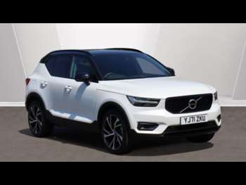 (71) - B4 (P) AWD MHEV R-Design Pro (Rear Camera, Heated Seats, CarPlay) 5-Door