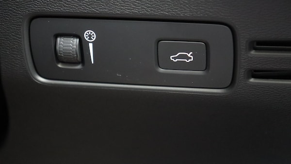 Used Volvo XC40 2021 for sale - 76247171: Photo 40