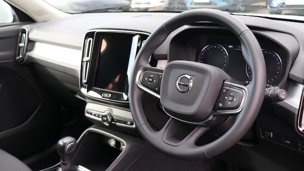 Used Volvo XC40 2021 for sale - 76247171: Photo 4