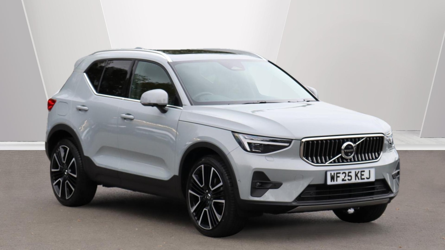 Used Volvo XC40 2025 for sale - 76326207: Photo 1