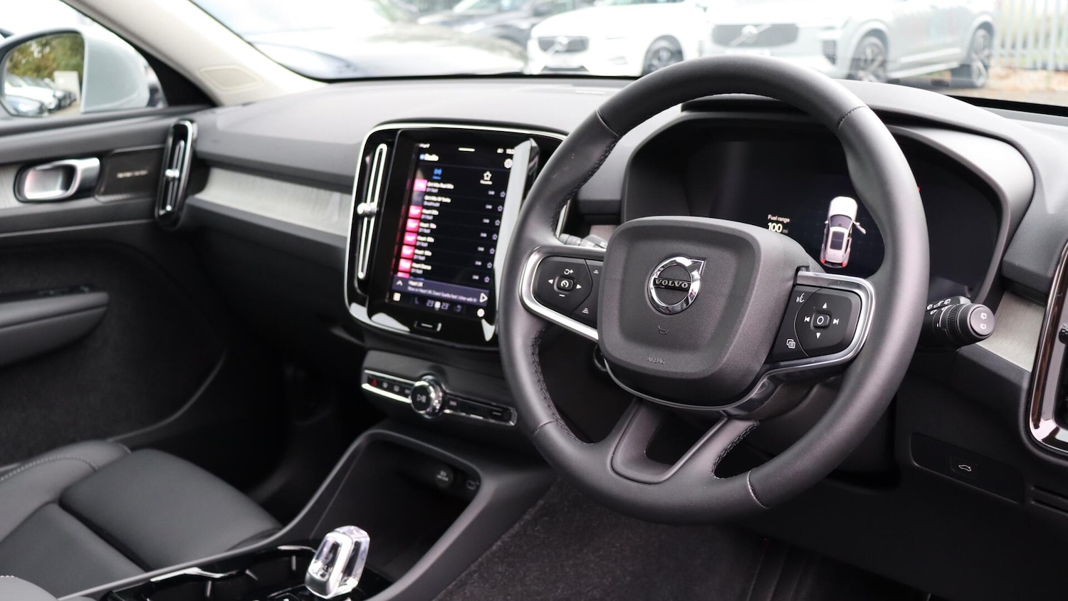 Used Volvo XC40 2025 for sale - 76326207: Photo 4