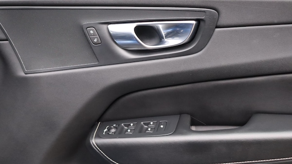 Used Volvo XC60 2019 for sale - 76283609: Photo 29