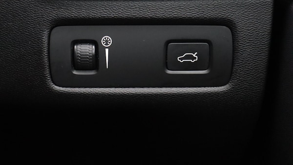 Used Volvo XC60 2019 for sale - 76283609: Photo 40
