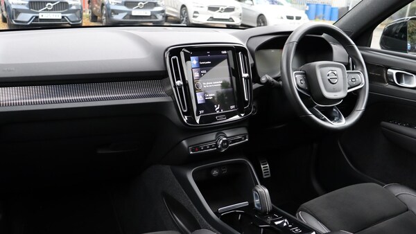 Used Volvo XC40 2021 for sale - 76270287: Photo 14