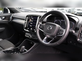 Used Volvo XC40 2021 for sale - 76270287: Photo