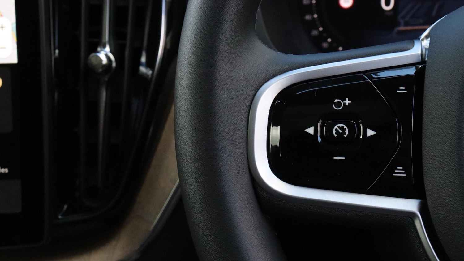 Used Volvo XC60 2025 for sale - 76043014: Photo 21