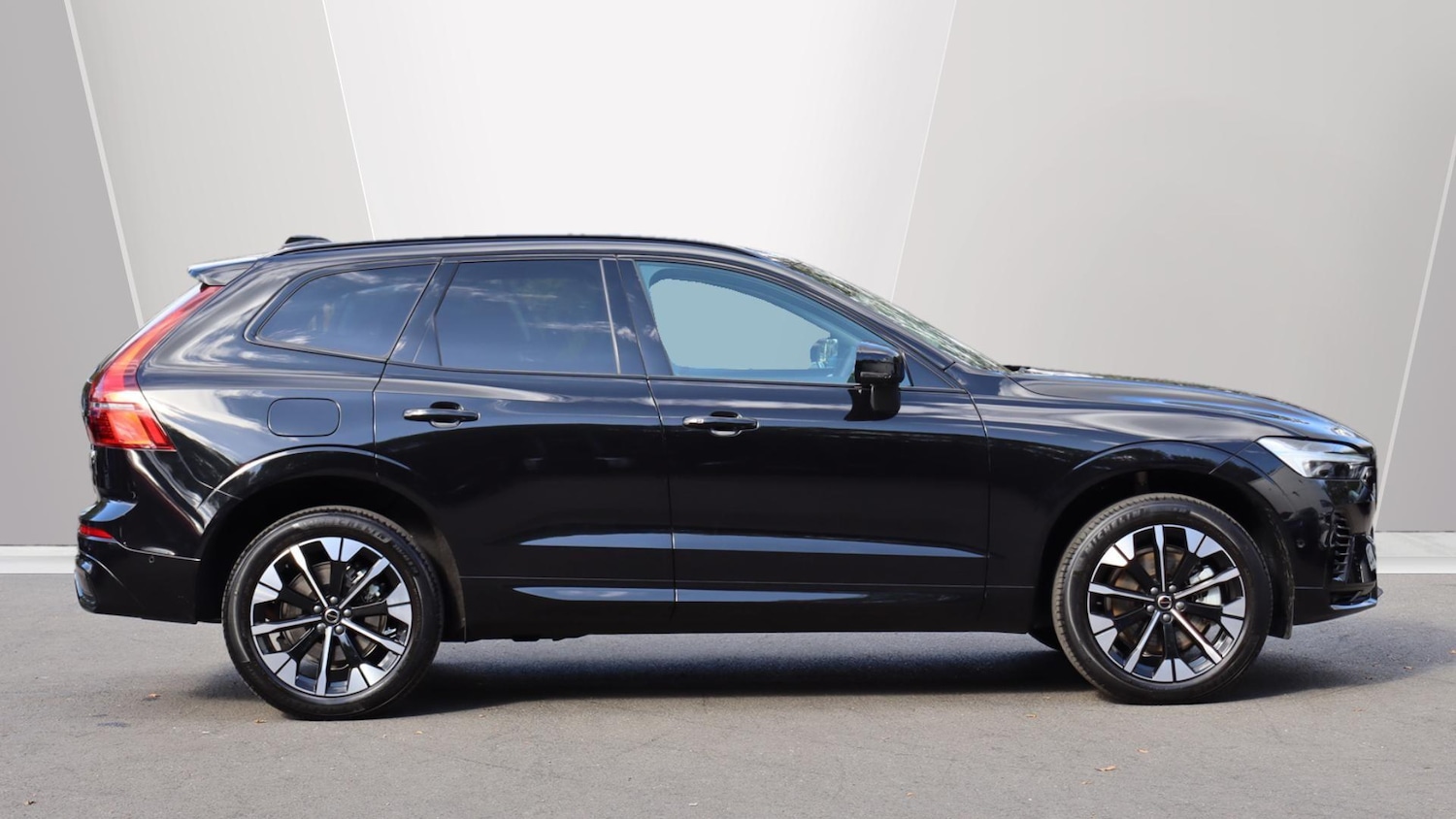Used Volvo XC60 2025 for sale - 76043014: Photo 3