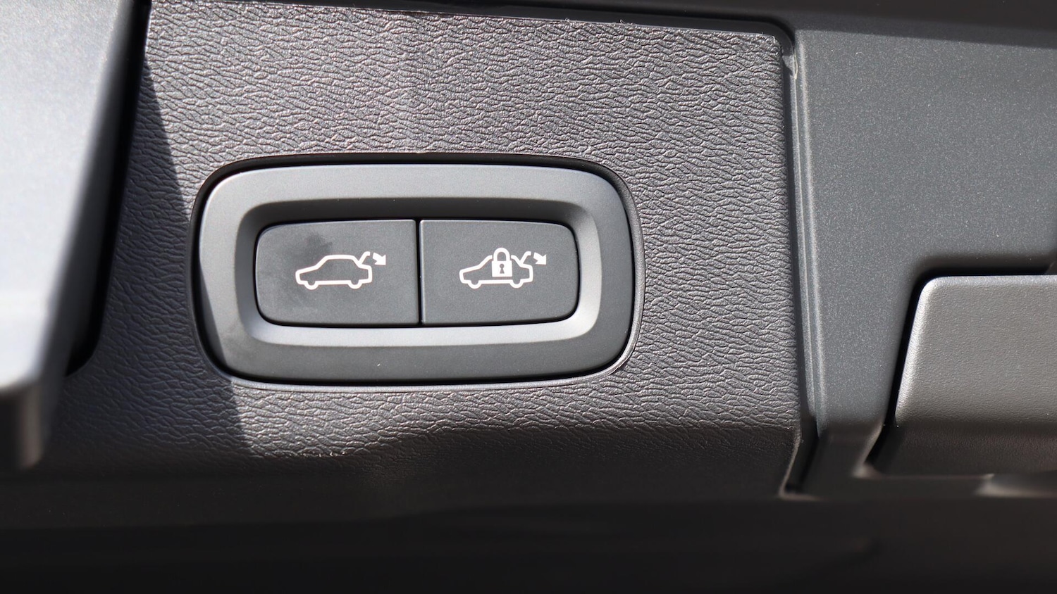 Used Volvo XC60 2025 for sale - 76043014: Photo 35