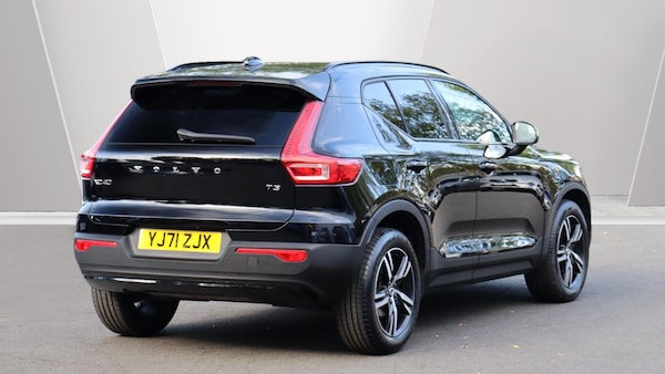 Used Volvo XC40 2021 for sale - 76188829: Photo 2