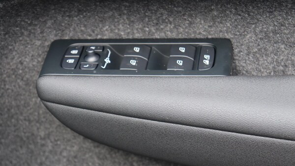 Used Volvo XC40 2025 for sale - 76259029: Photo 24