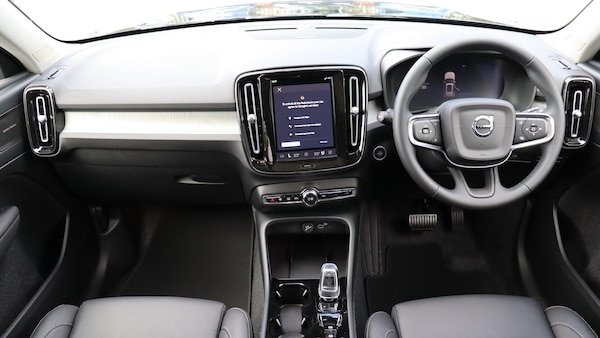Used Volvo XC40 2025 for sale - 76259029: Photo 5