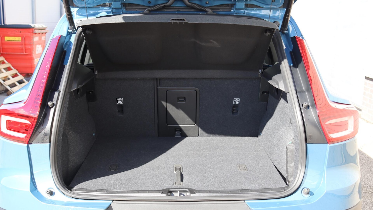 Used Volvo XC40 2025 for sale - 76109083: Photo 13