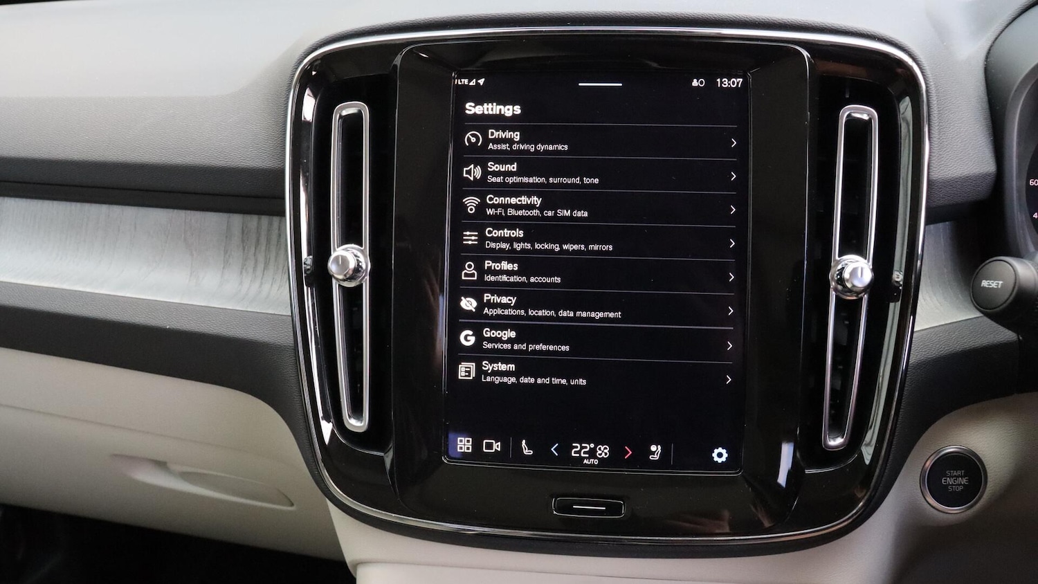 Used Volvo XC40 2025 for sale - 76109083: Photo 17