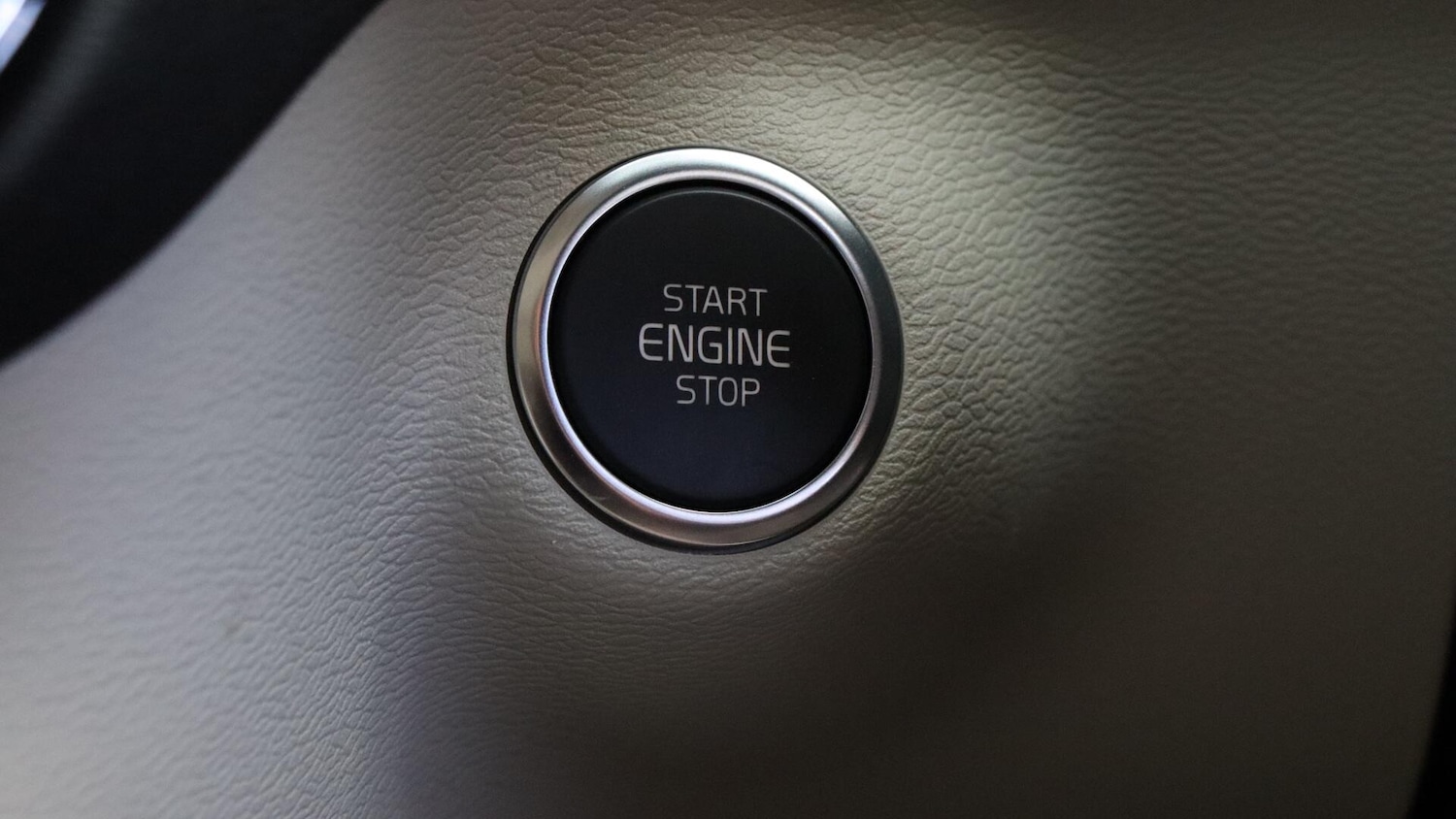 Used Volvo XC40 2025 for sale - 76109083: Photo 27
