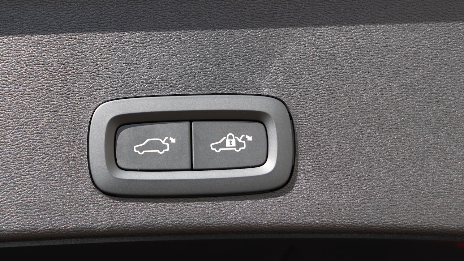 Used Volvo XC40 2025 for sale - 76109083: Photo 35