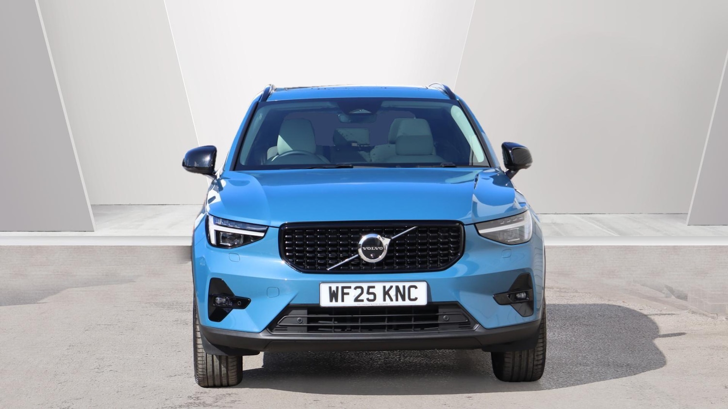 Used Volvo XC40 2025 for sale - 76109083: Photo 8