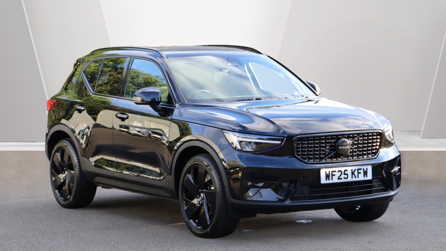 Used Volvo XC40 2025 for sale - 76059293: Photo 1