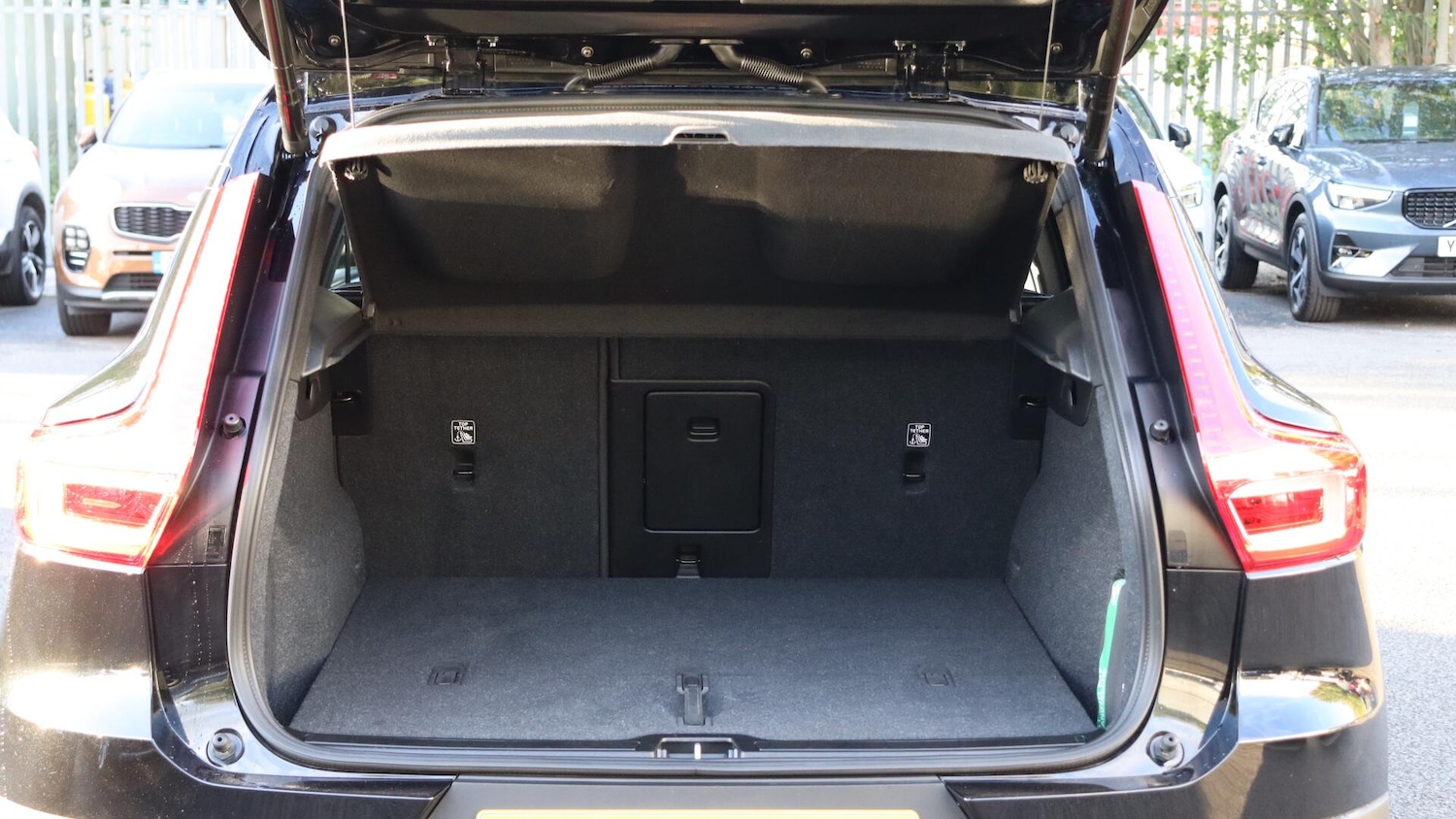 Used Volvo XC40 2025 for sale - 76059293: Photo 13