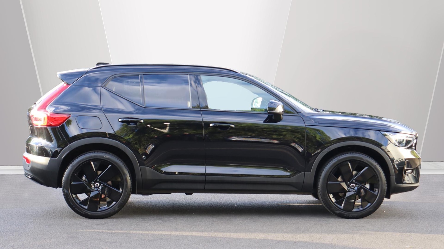 Used Volvo XC40 2025 for sale - 76059293: Photo 3