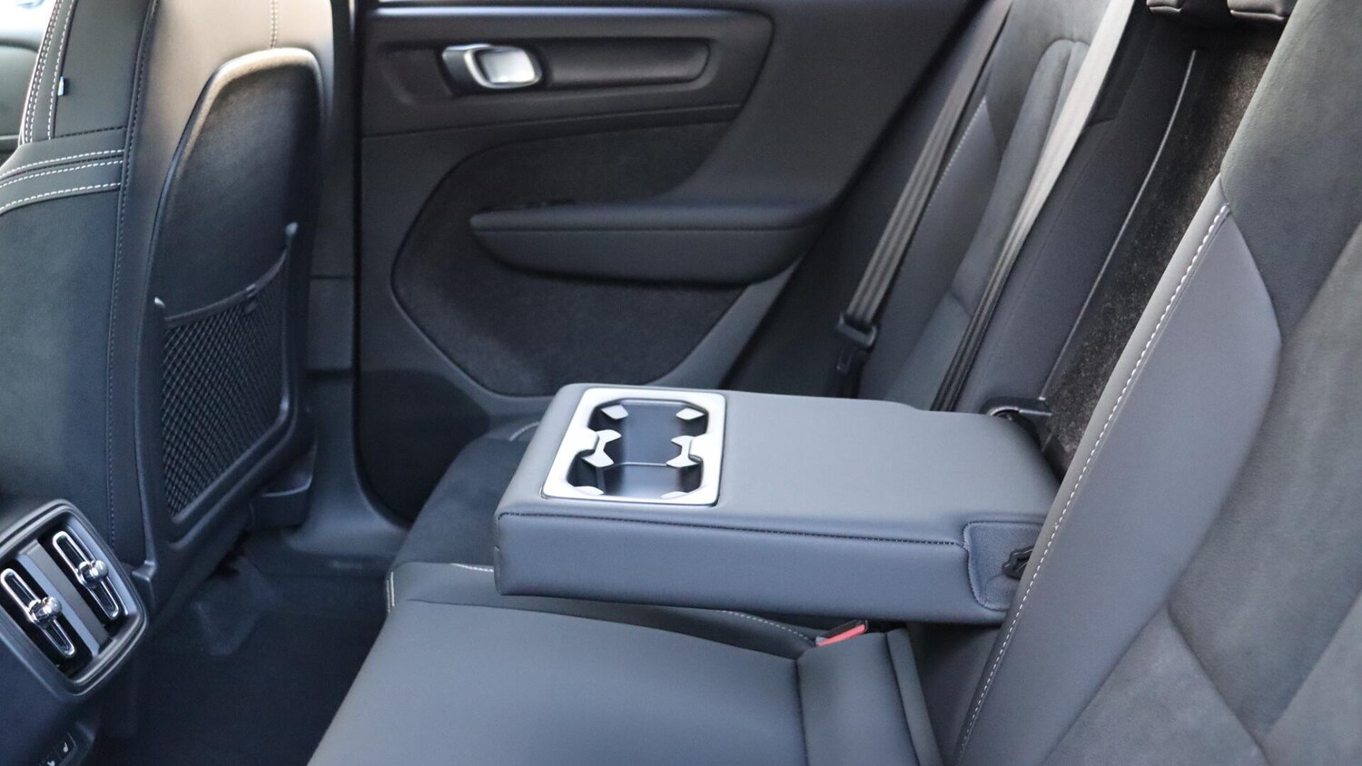 Used Volvo XC40 2025 for sale - 76059293: Photo 34
