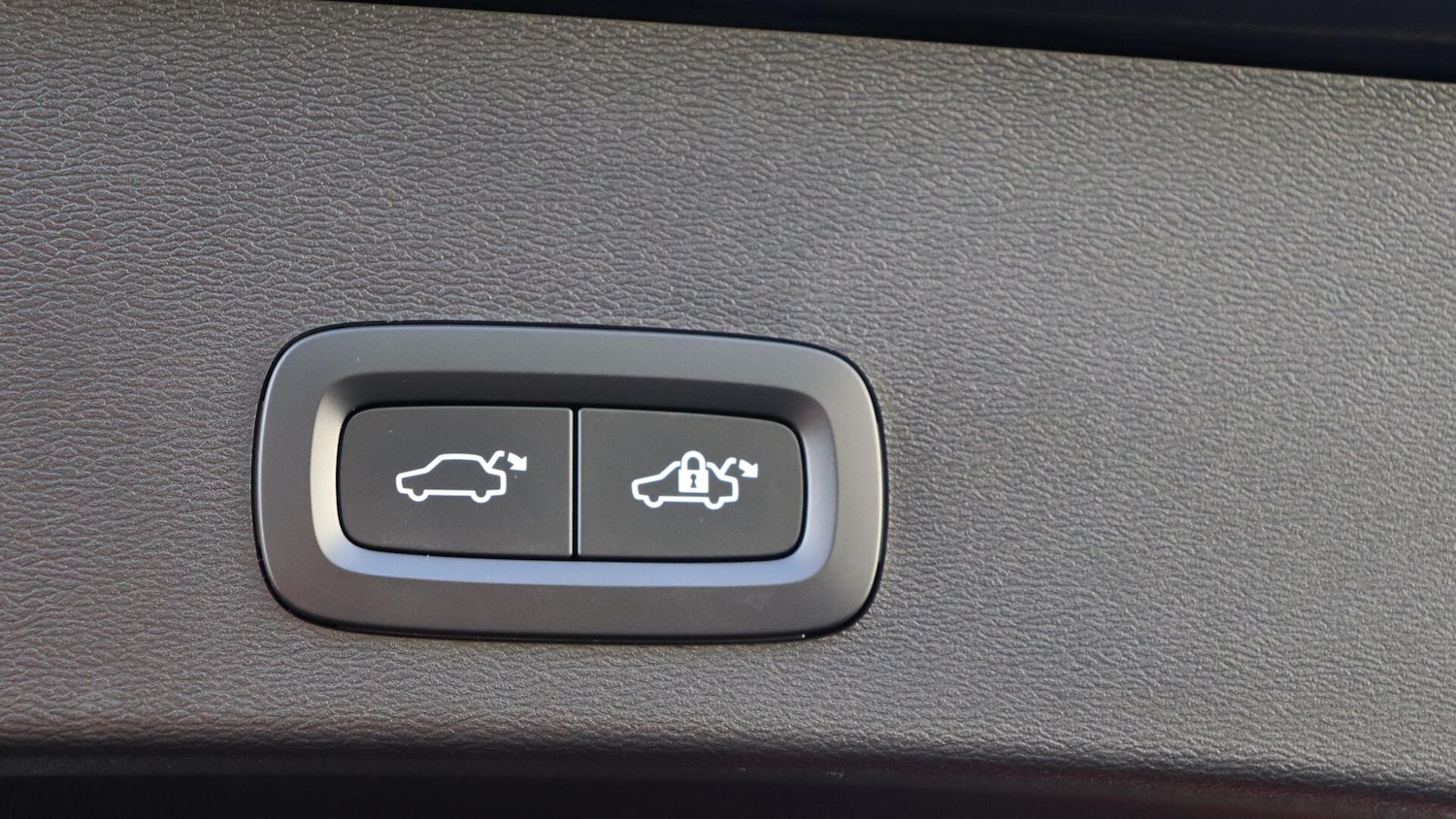 Used Volvo XC40 2025 for sale - 76059293: Photo 35