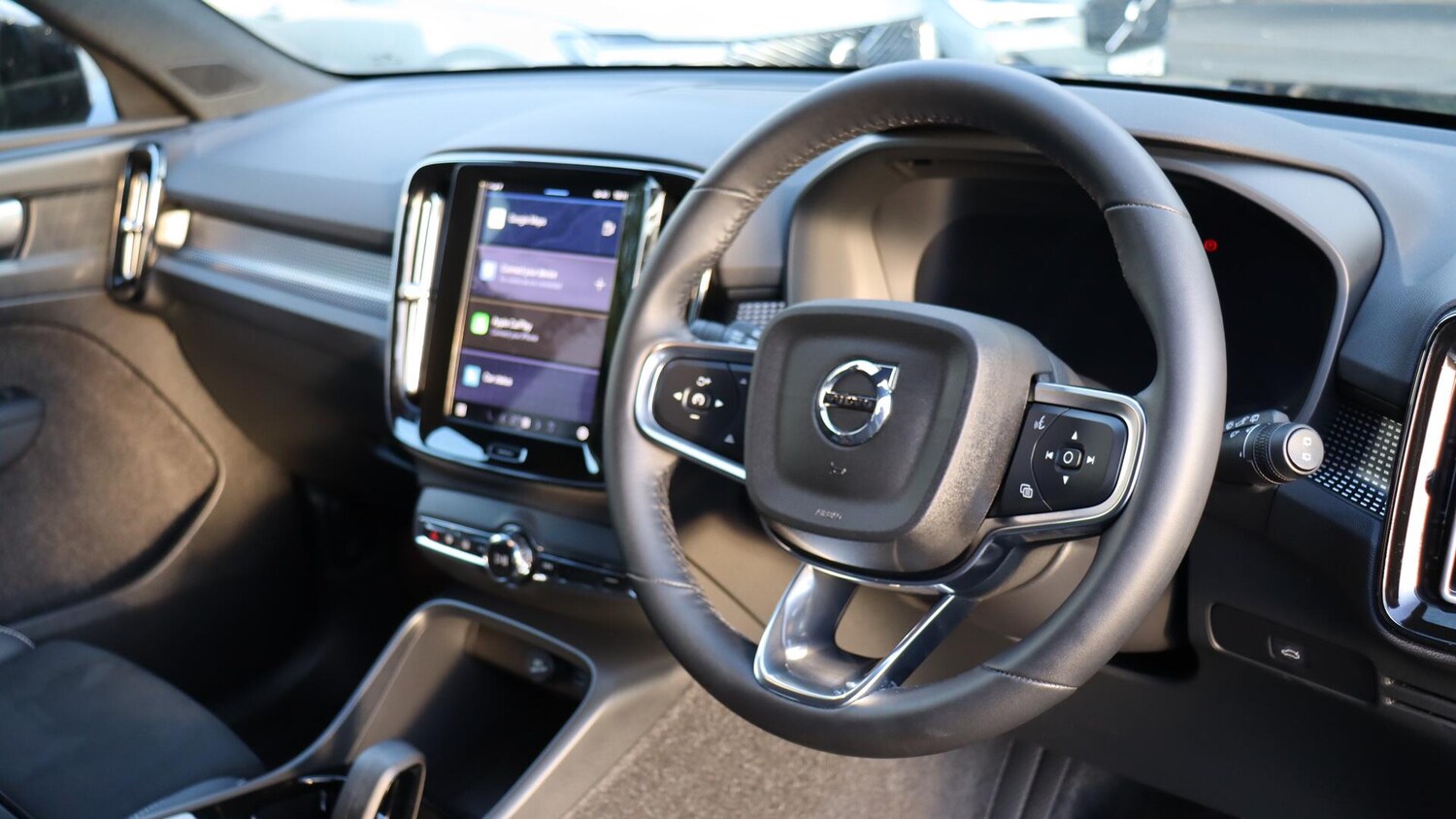 Used Volvo XC40 2025 for sale - 76059293: Photo 4