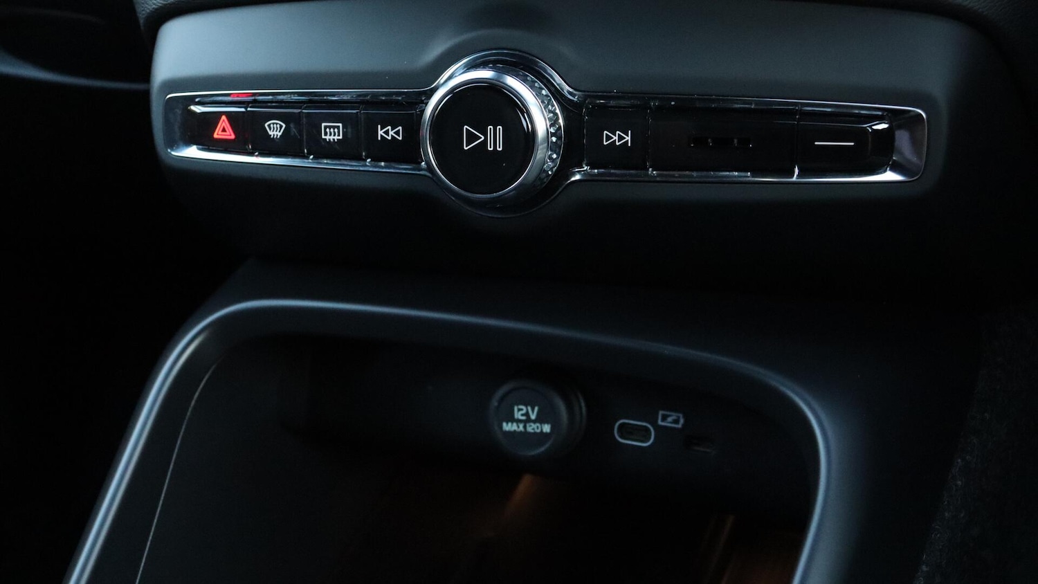 Used Volvo XC40 2025 for sale - 76059293: Photo 41