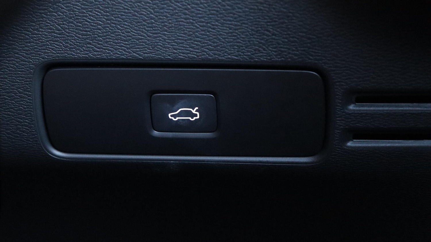 Used Volvo XC40 2025 for sale - 76059293: Photo 44