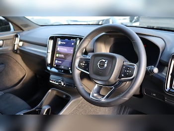 Used Volvo XC40 2025 for sale - 76059293: Photo 4