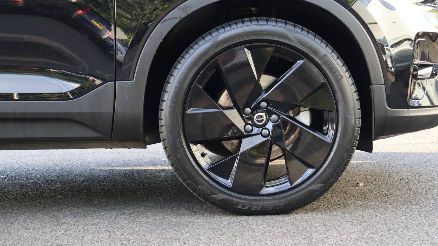 Used Volvo XC40 2025 for sale - 76059293: Photo 9