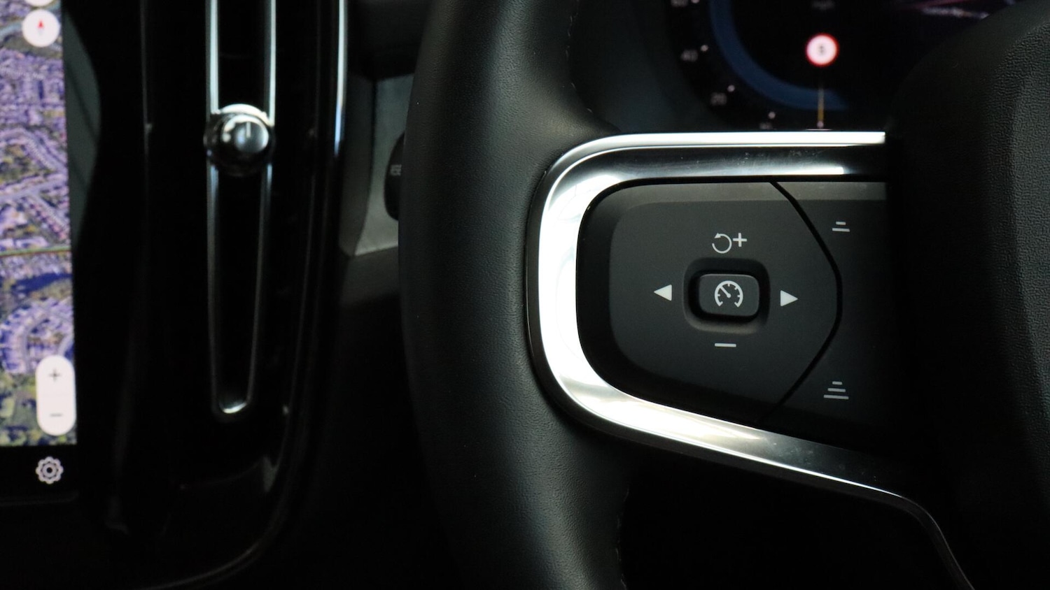 Used Volvo XC40 2025 for sale - 76109720: Photo 21
