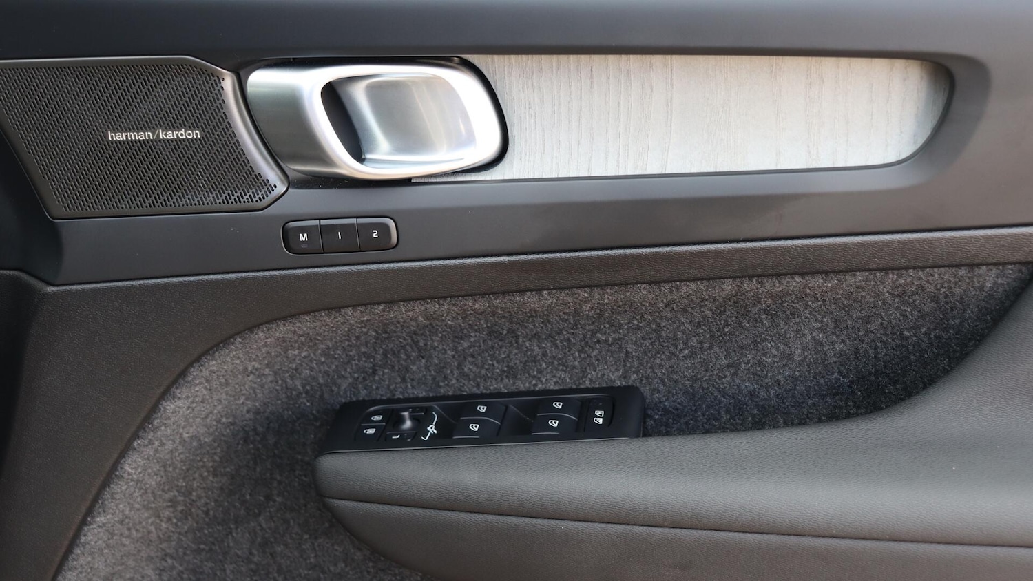 Used Volvo XC40 2025 for sale - 76109720: Photo 29