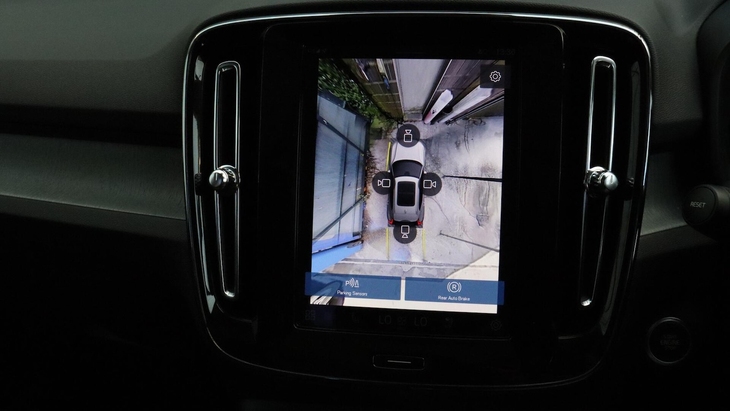 Used Volvo XC40 2025 for sale - 76109720: Photo 39
