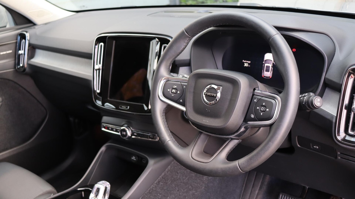 Used Volvo XC40 2025 for sale - 76109720: Photo 4