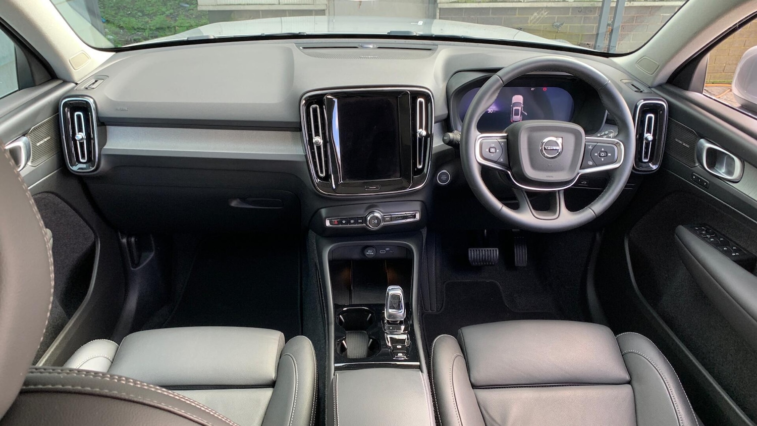 Used Volvo XC40 2025 for sale - 76109720: Photo 5
