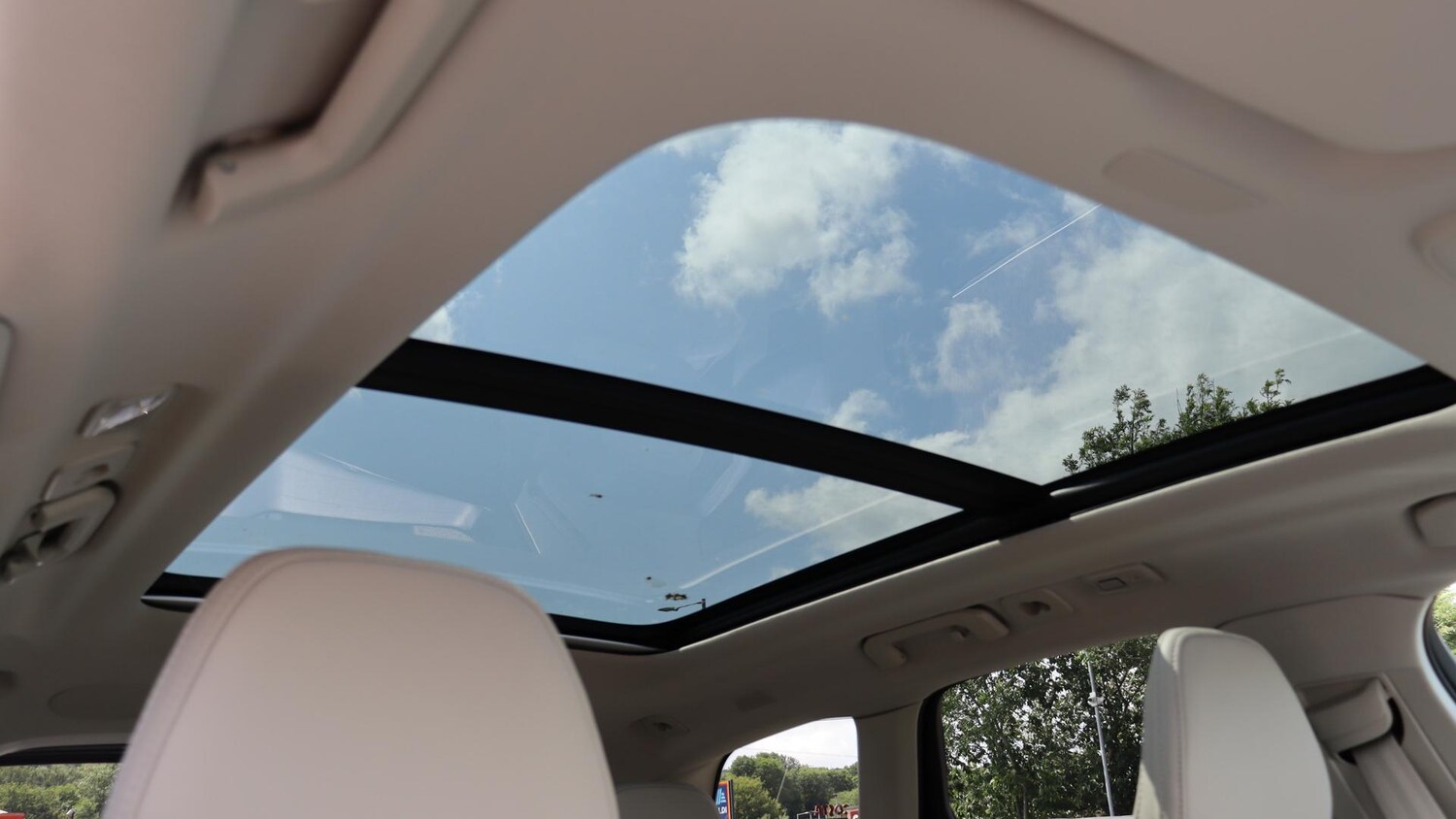 Used Volvo XC60 2025 for sale - 76061016: Photo 31
