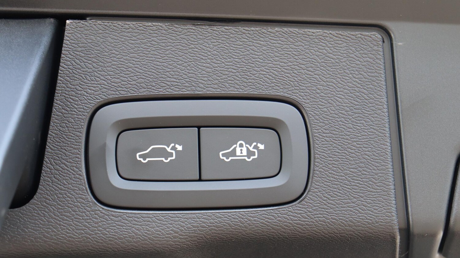 Used Volvo XC60 2025 for sale - 76061016: Photo 35
