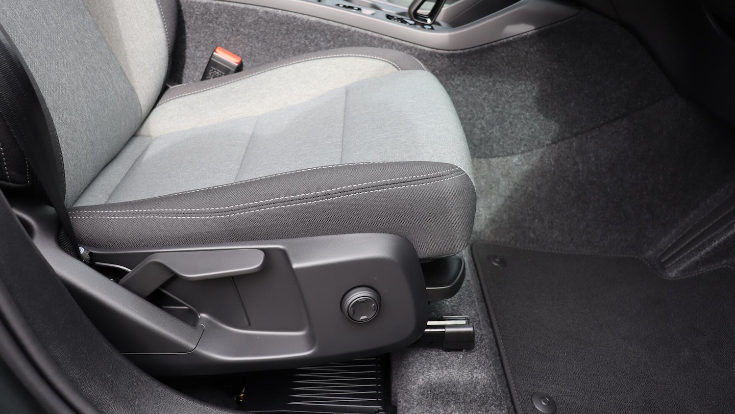 Used Volvo XC40 2025 for sale - 76072611: Photo 30