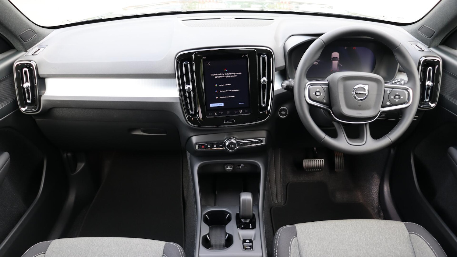 Used Volvo XC40 2025 for sale - 76072611: Photo 5
